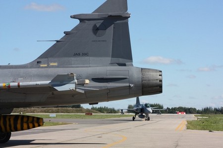 Pojíždění JAS-39 (3) 