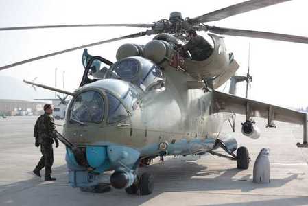 Český vrtulníkový tým v Kábulu míří do cíle