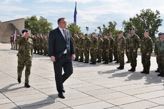 Čeští vojáci se vrátili ze zahraničních operací. Na Vítkově převzali ocenění za svou službu