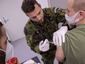 Vakcinace českých vojáků v misi eFP Litva