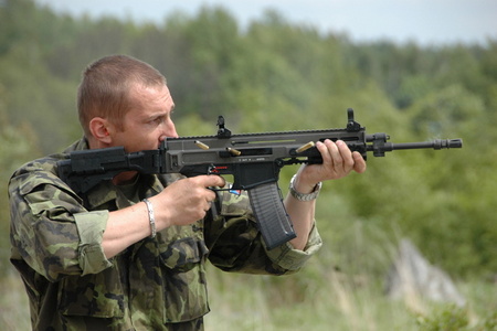 Ministry plans to complement equipment of small arms before 2020