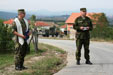 Zleva: kaplan npor. Roman Lukáš a velitel 15. kontingentu pplk. Jiří Kývala