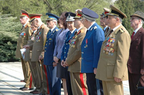 Romanian war veterans around Ms. Daniela Gitman, Ambassador of Romania to the Czech Republic (2)